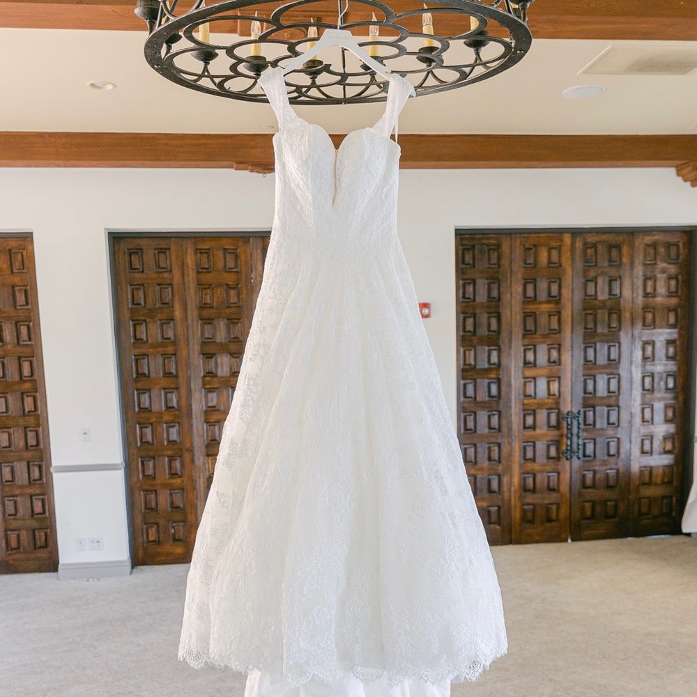 Off the Shoulder A-Line Off Shoulder Lace wedding Dress with bustle